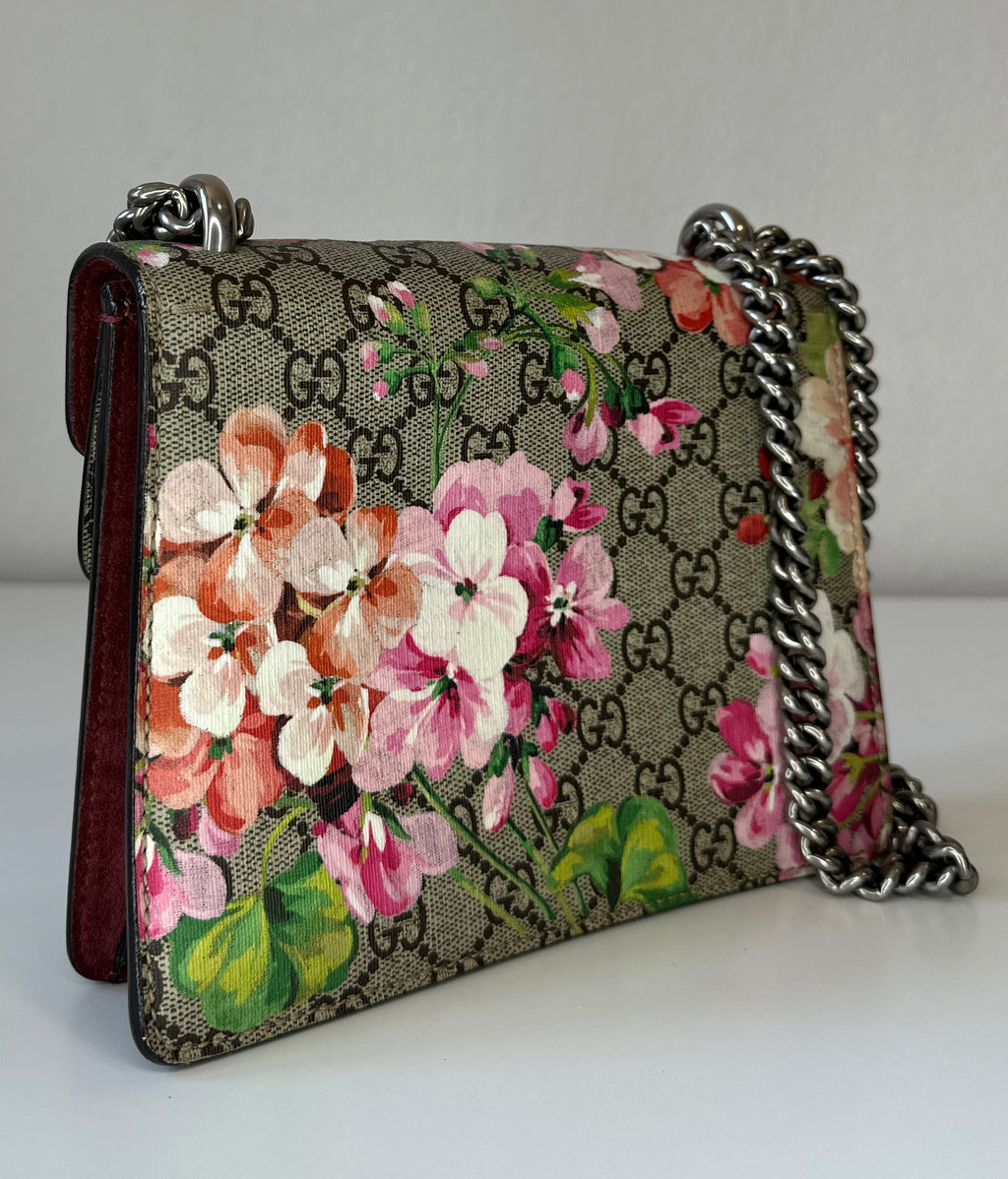 Gucci – Dionysus Blooms