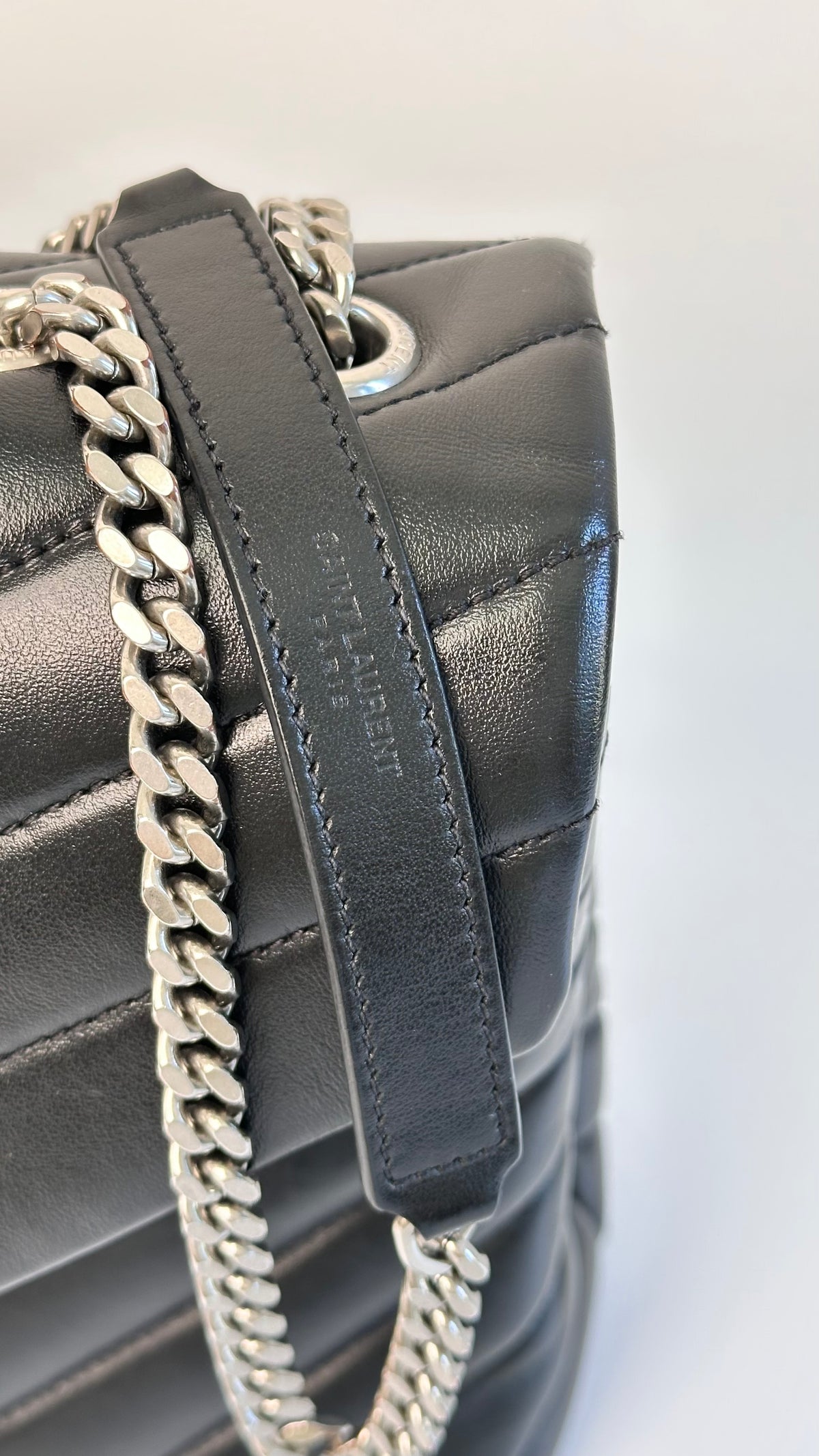 Saint Laurent Loulou Medium