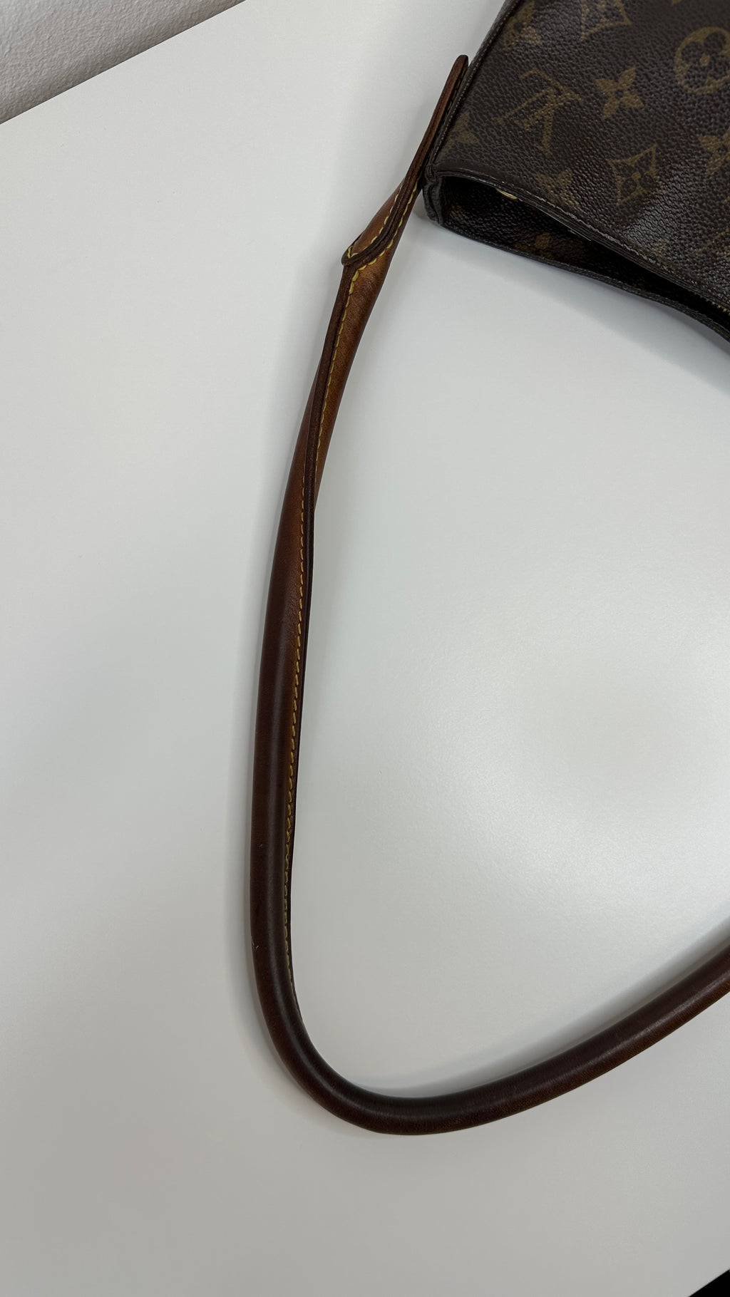 Louis Vuitton - Looping