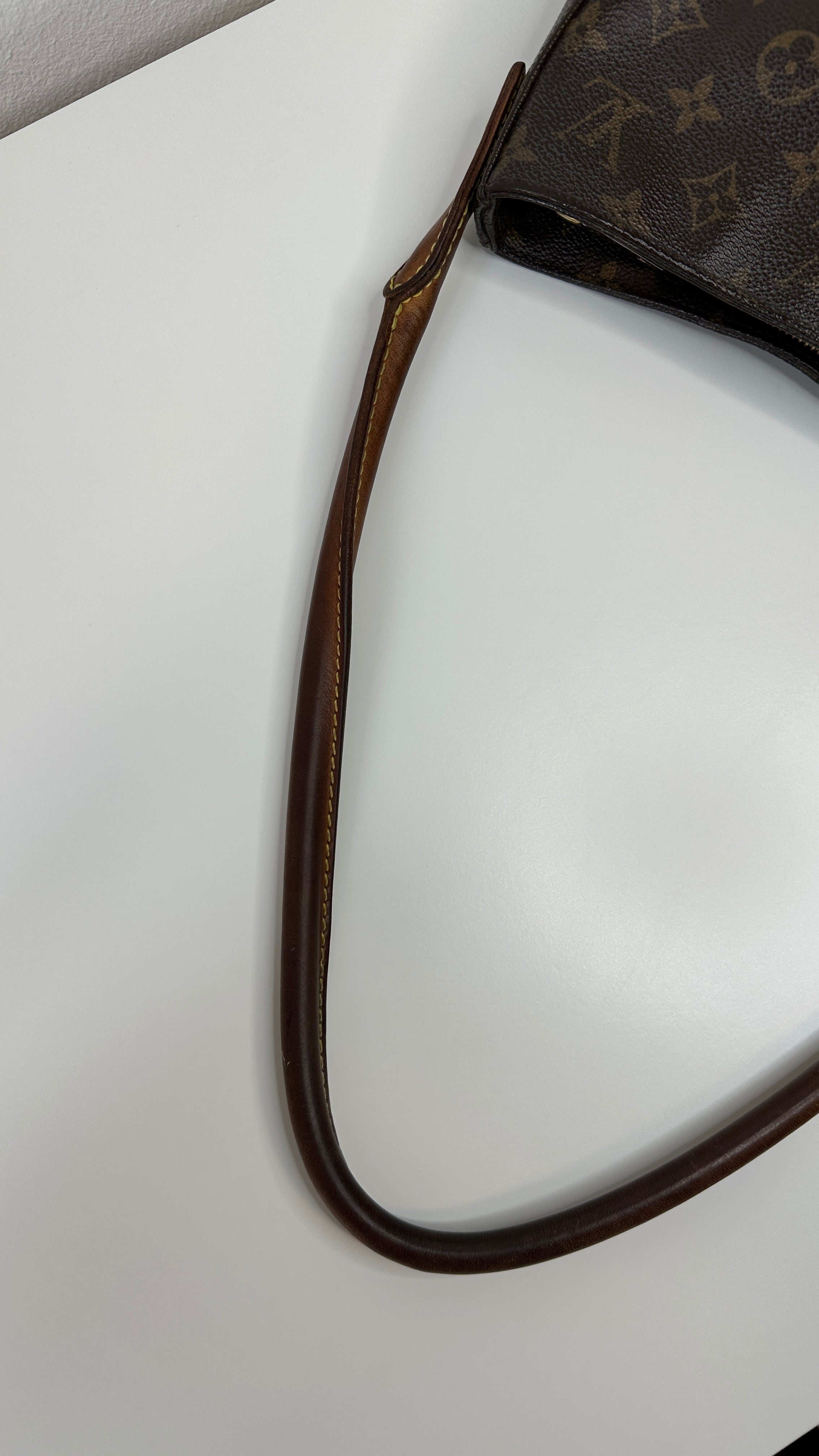 Louis Vuitton - Looping