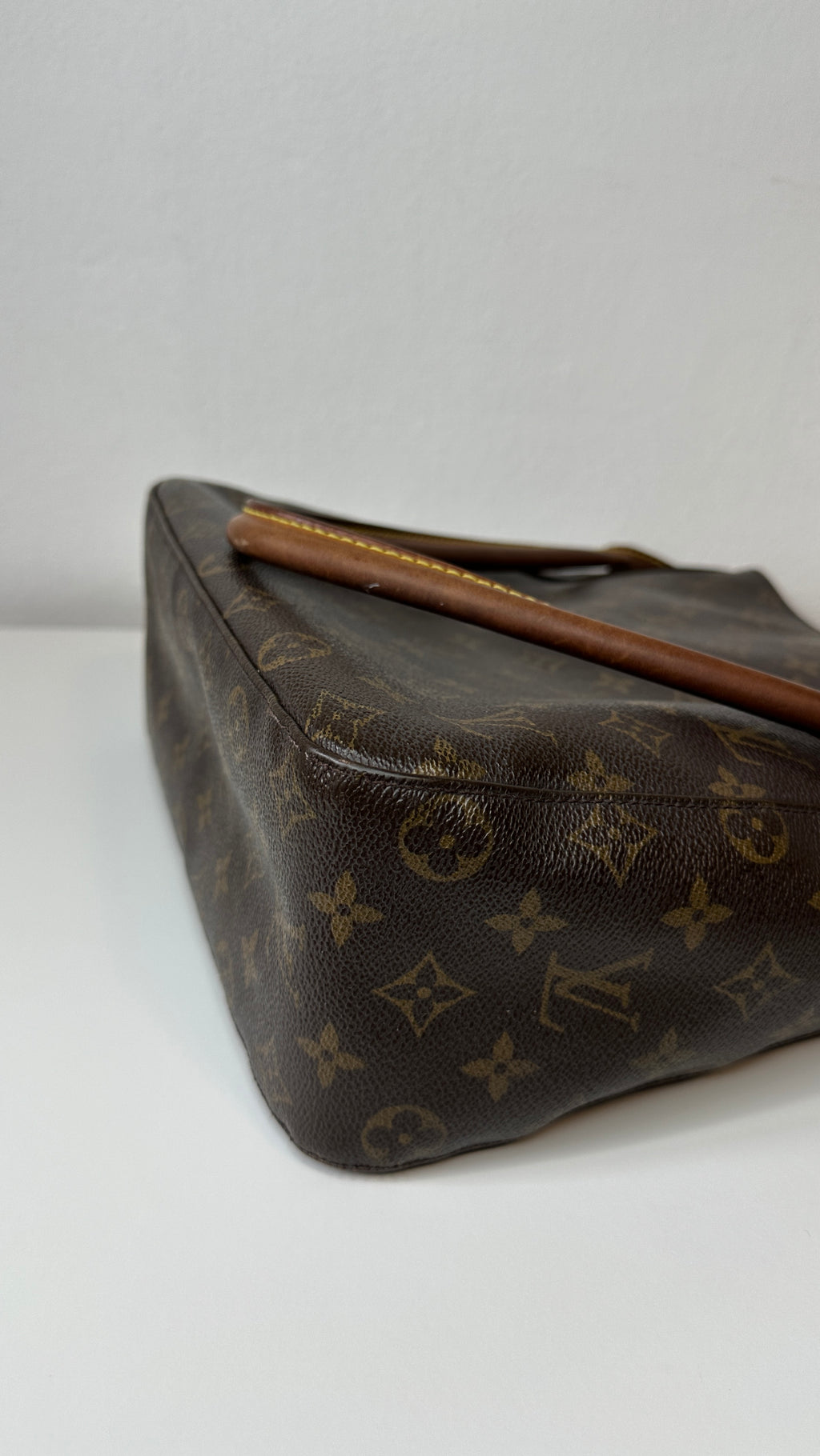 Louis Vuitton - Looping