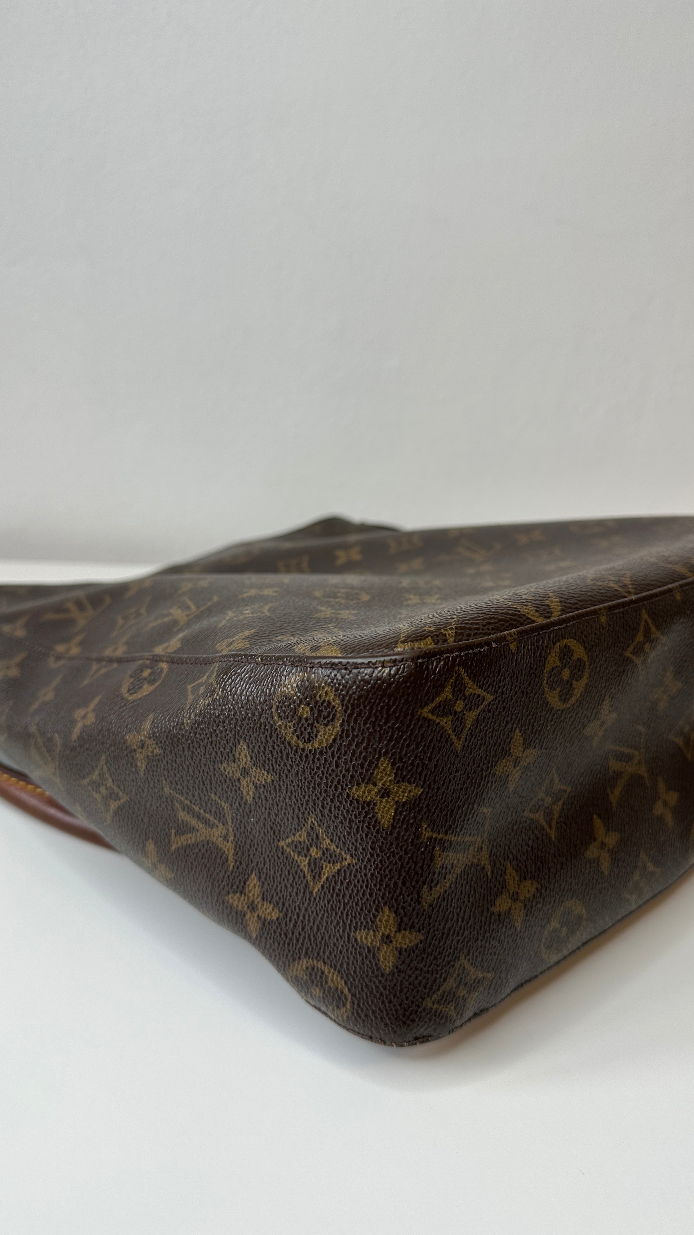 Louis Vuitton - Looping