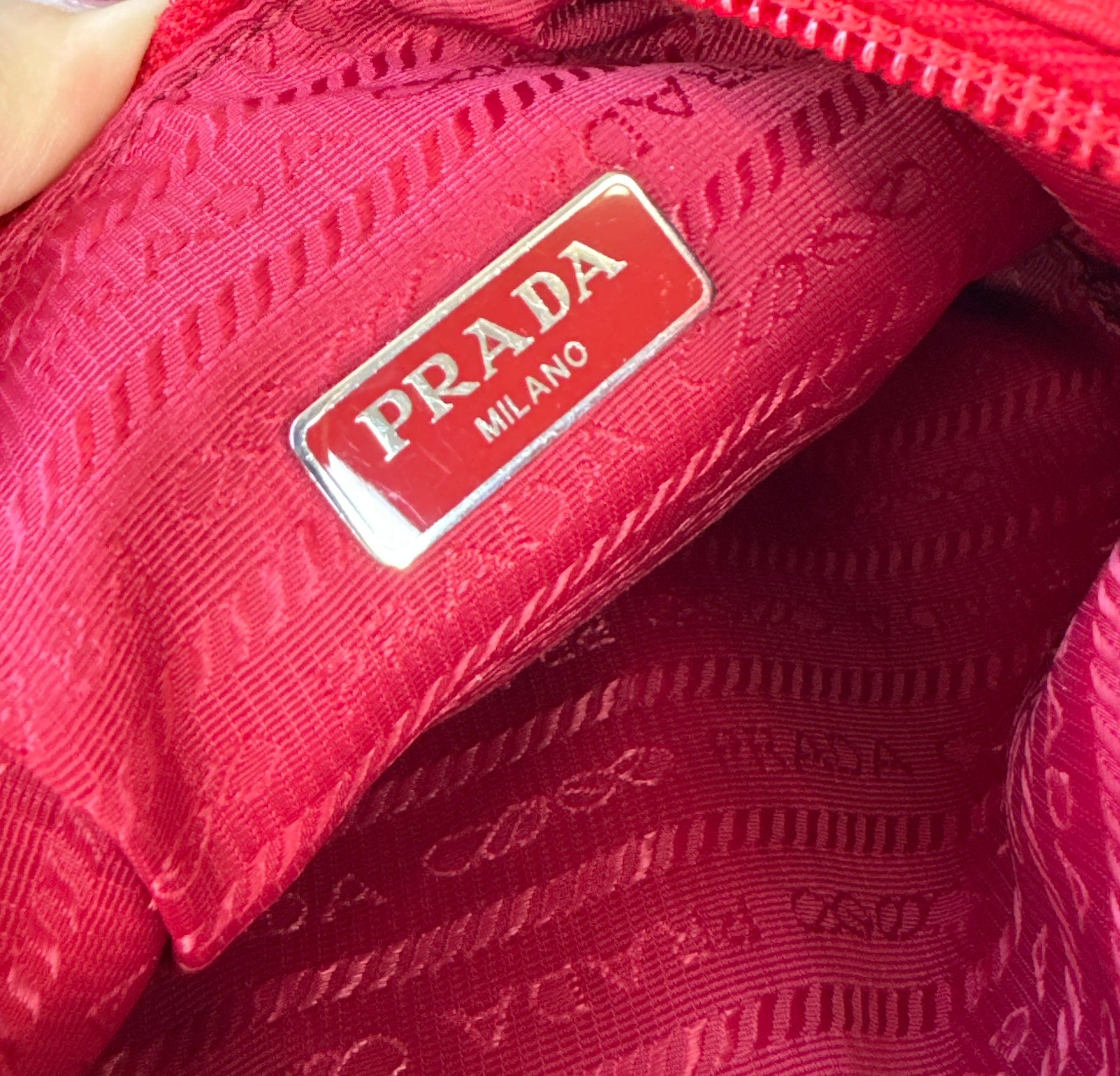 Prada – Re-edition nylon