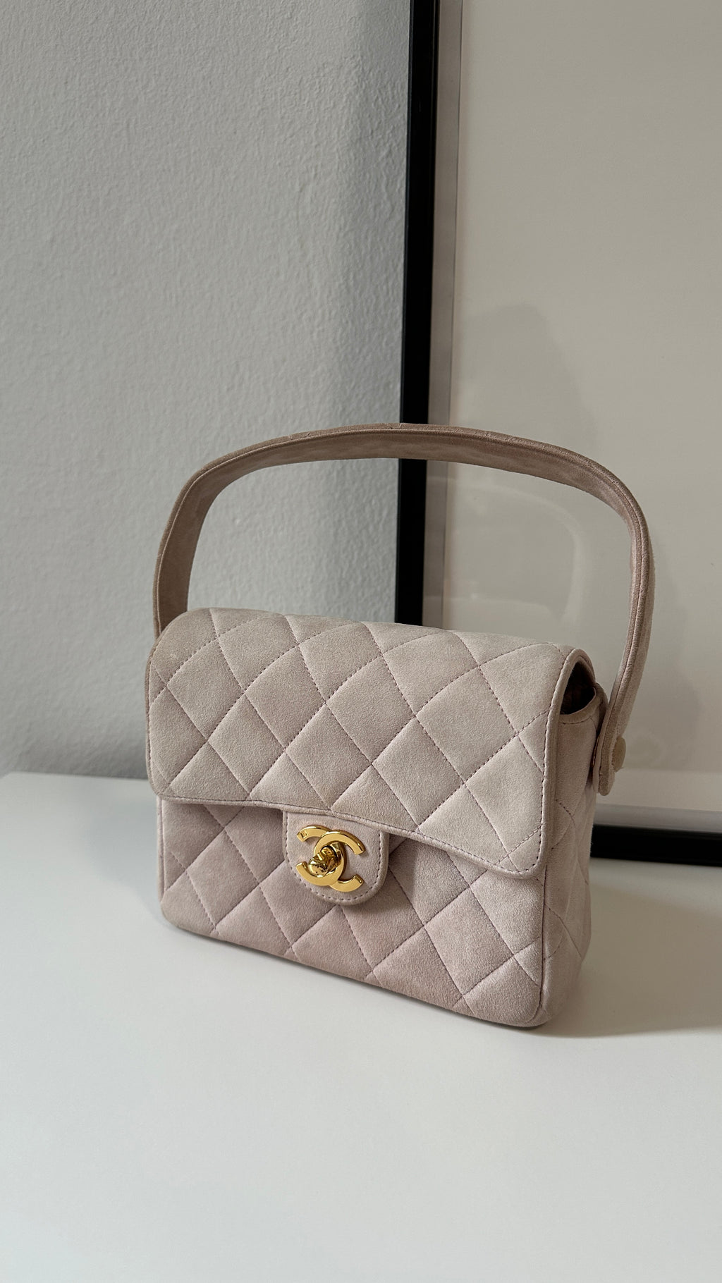 Chanel – Mini Flap Bag in Suede Rosa Cipria, ca. 1996–1997