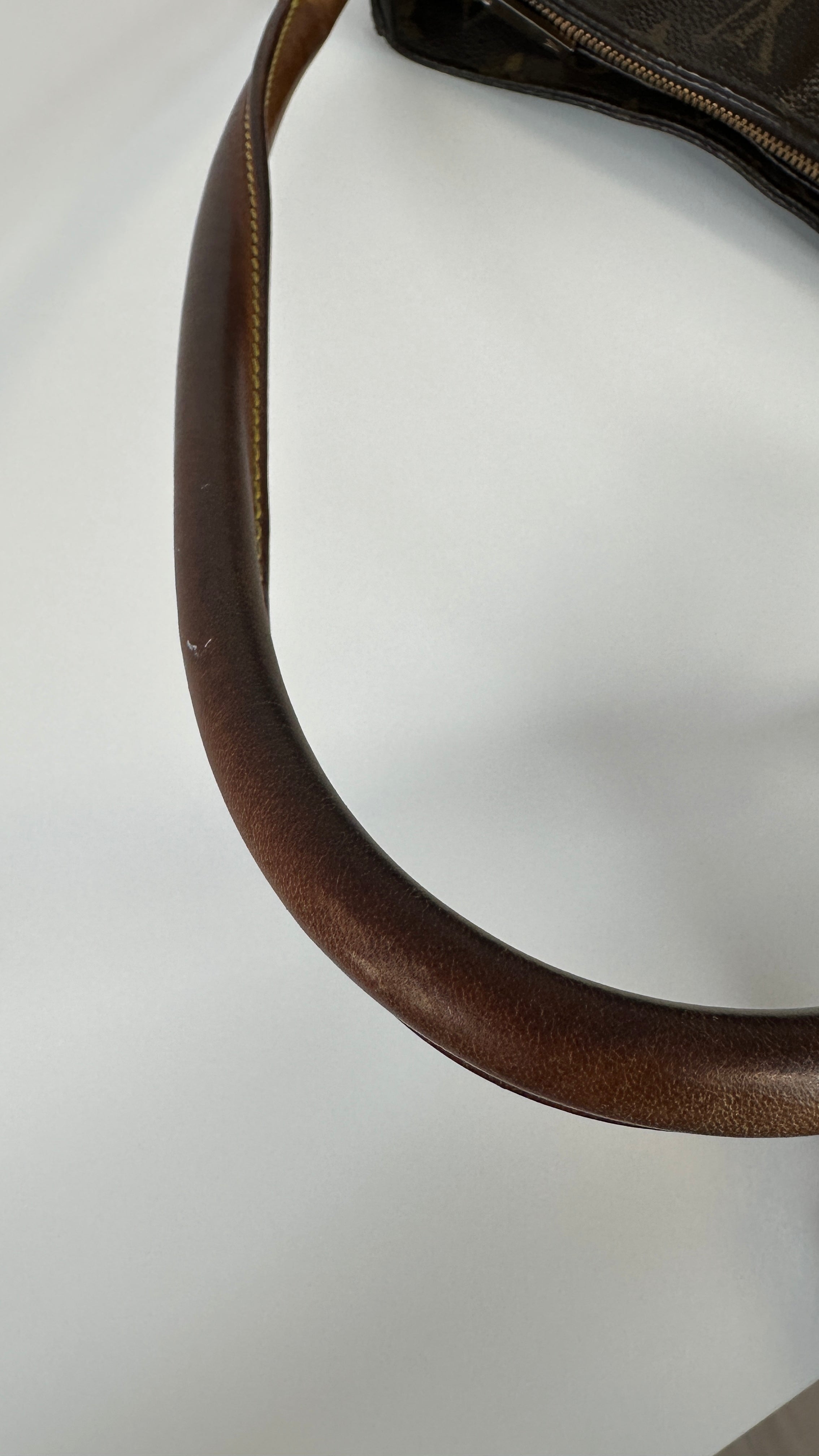 Louis Vuitton - Looping