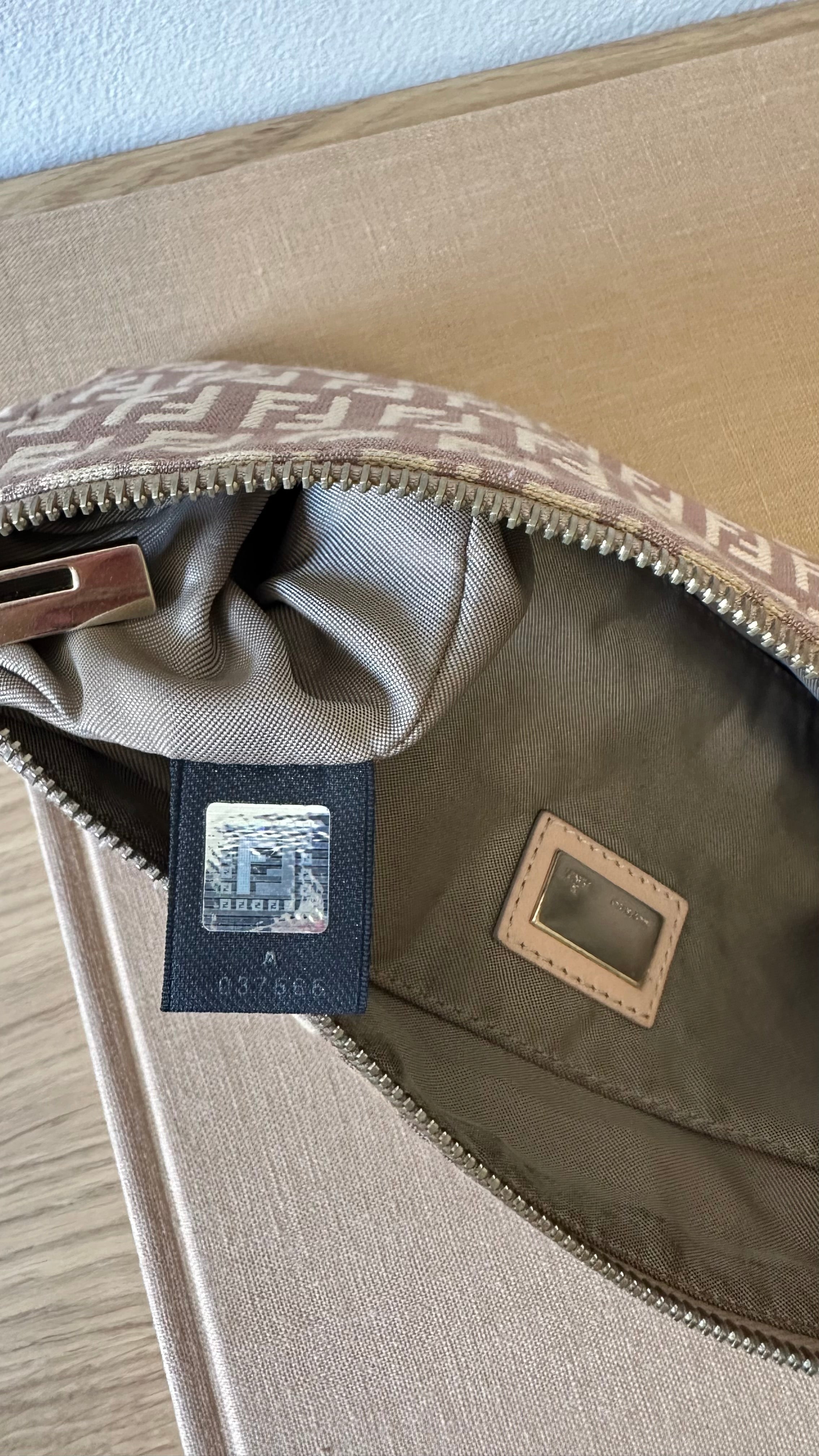 Fendi zucchino pochette