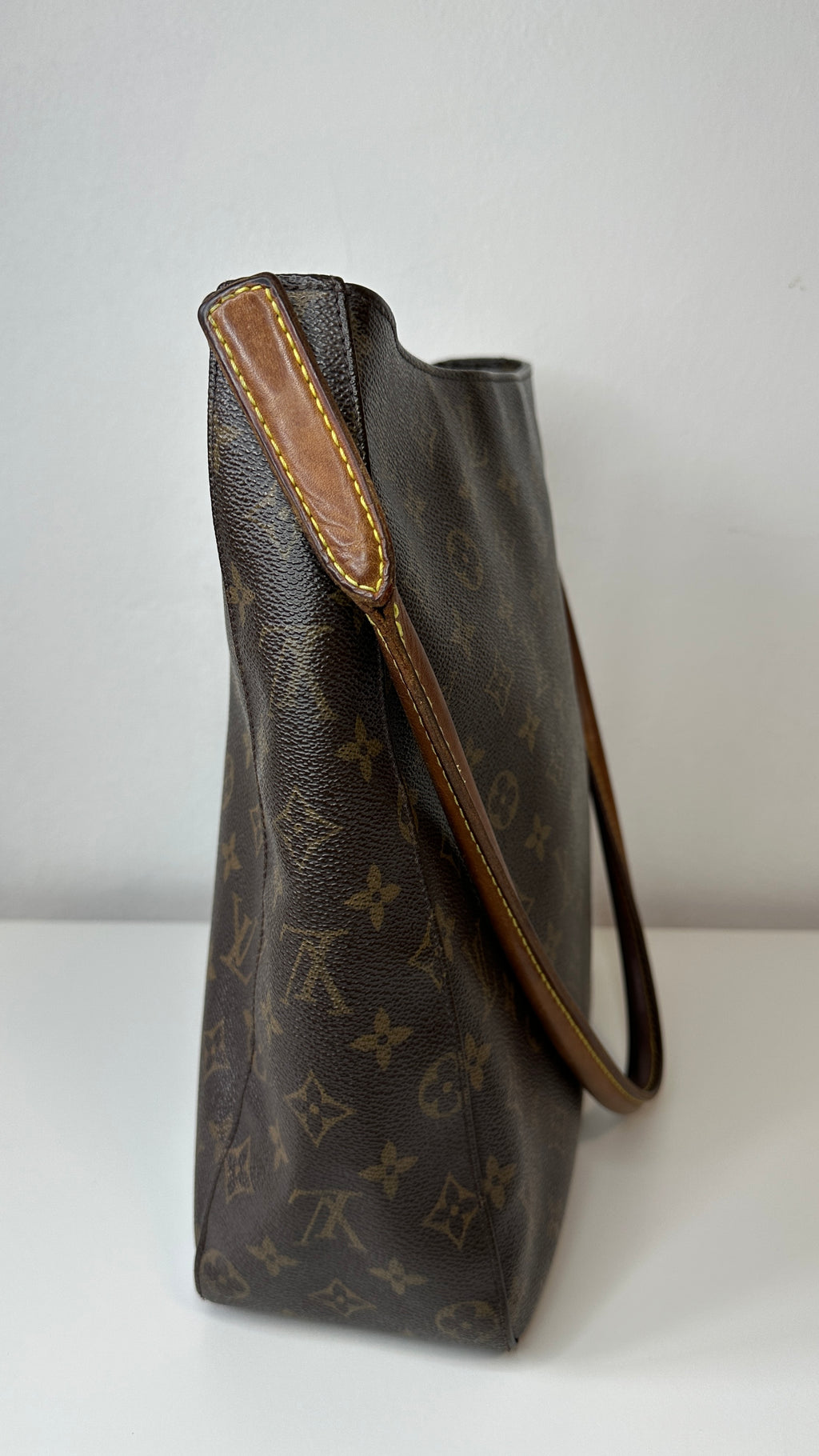 Louis Vuitton - Looping