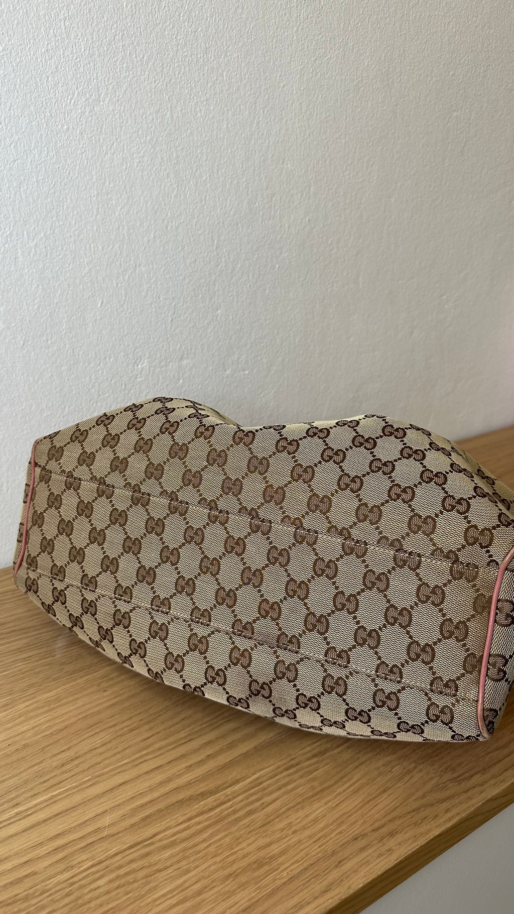 Gucci Sukey Medium Tote
