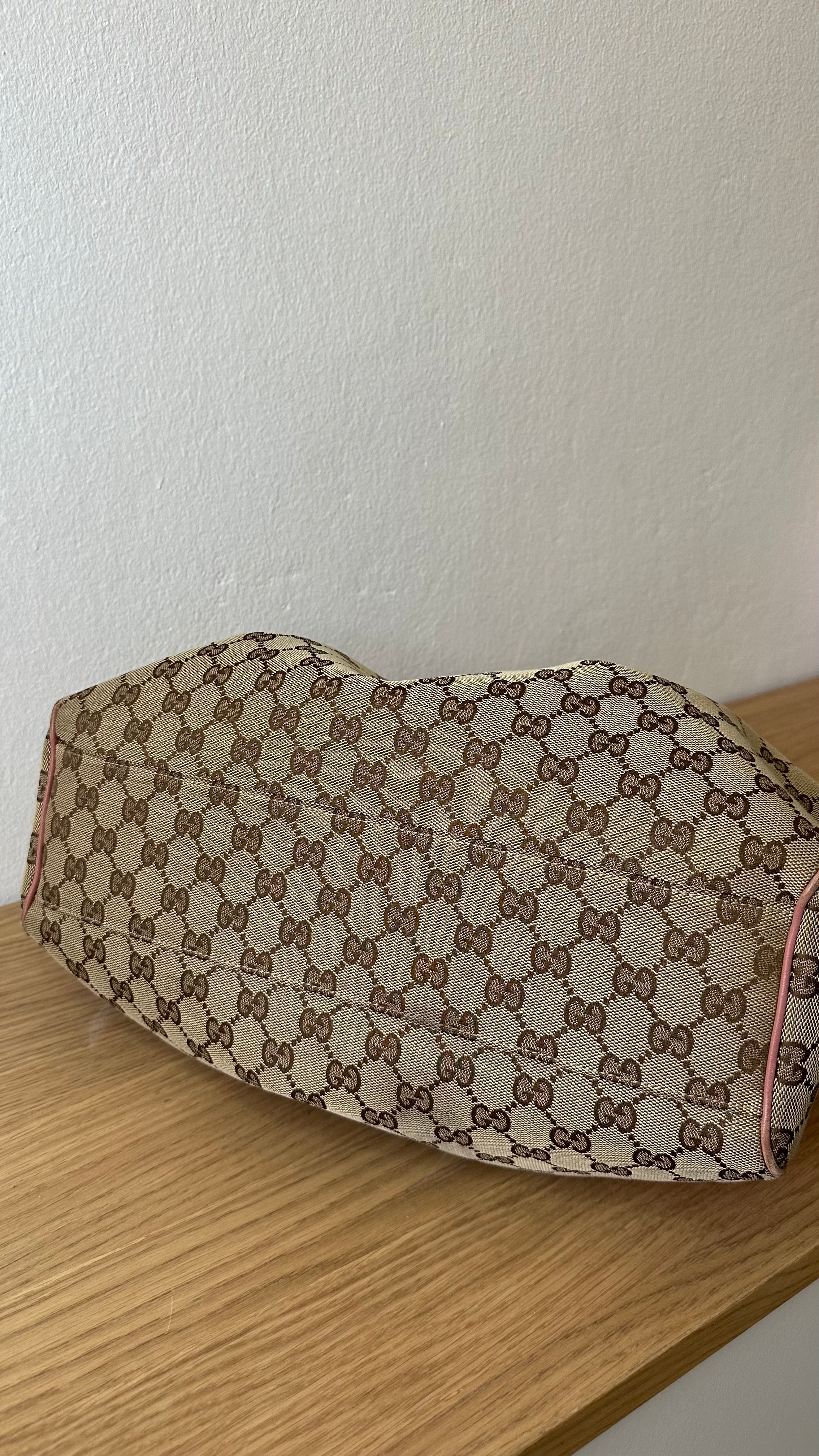 Gucci Sukey Medium Tote