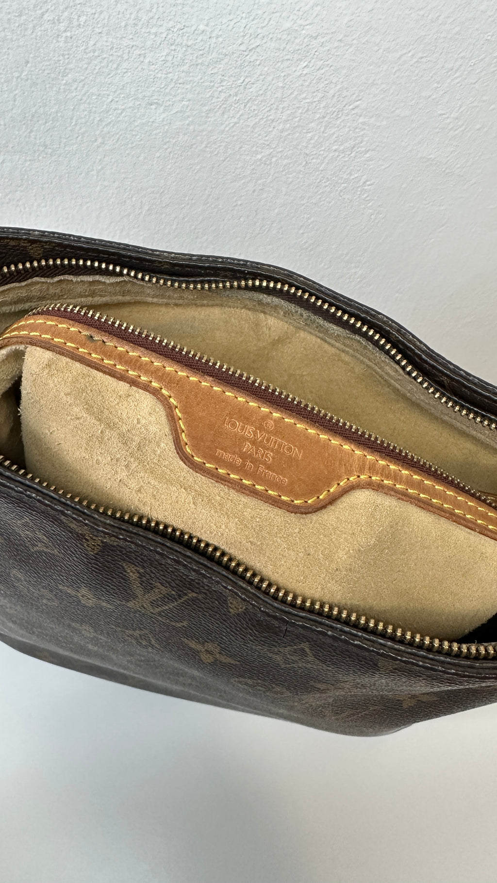 Louis Vuitton - Looping