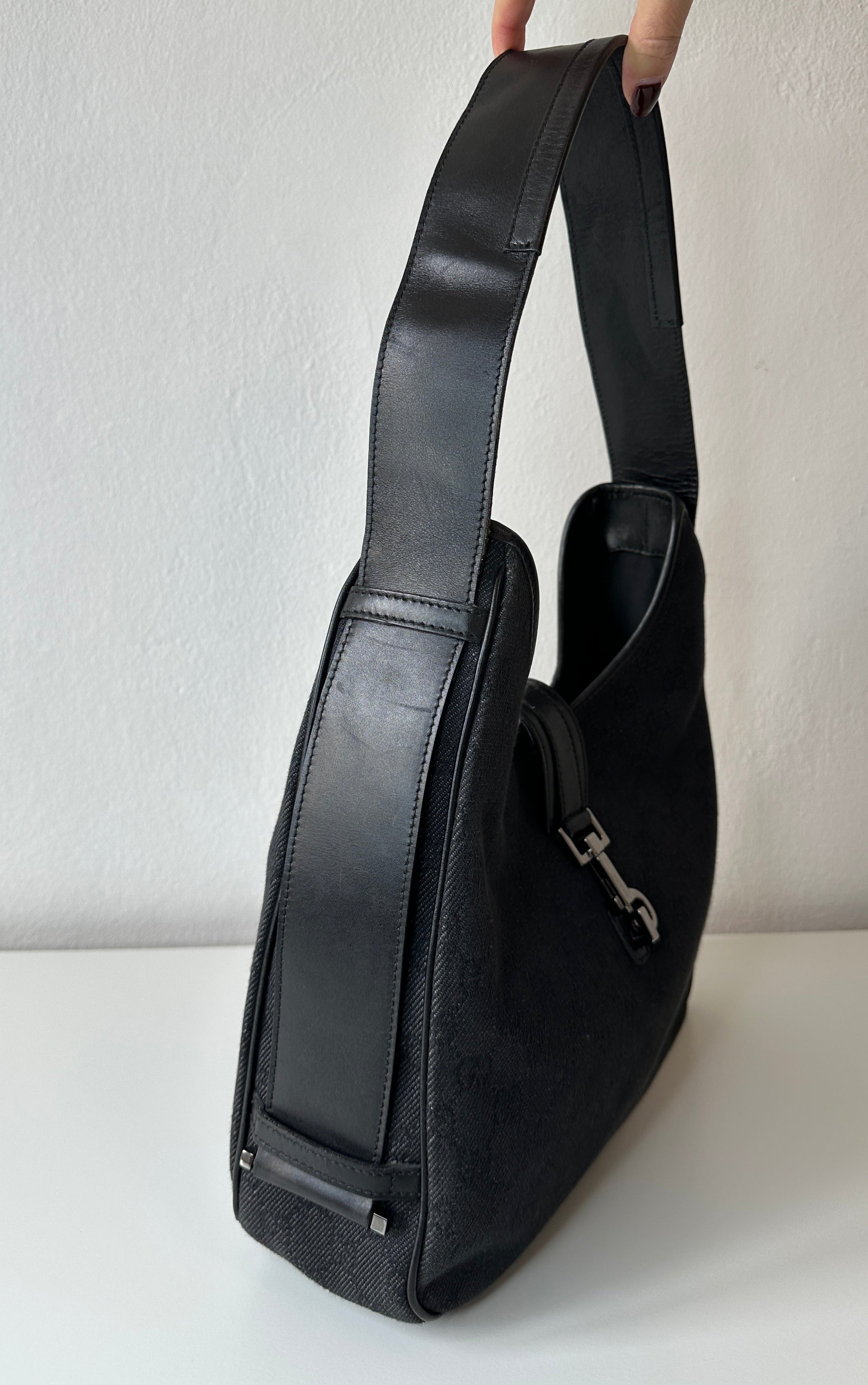 Gucci Jackie Hobo GG Canvas Nero – Vintage 2000s Icon