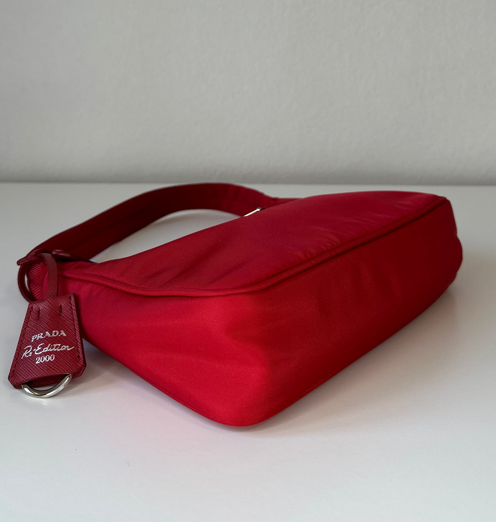 Prada – Re-edition nylon