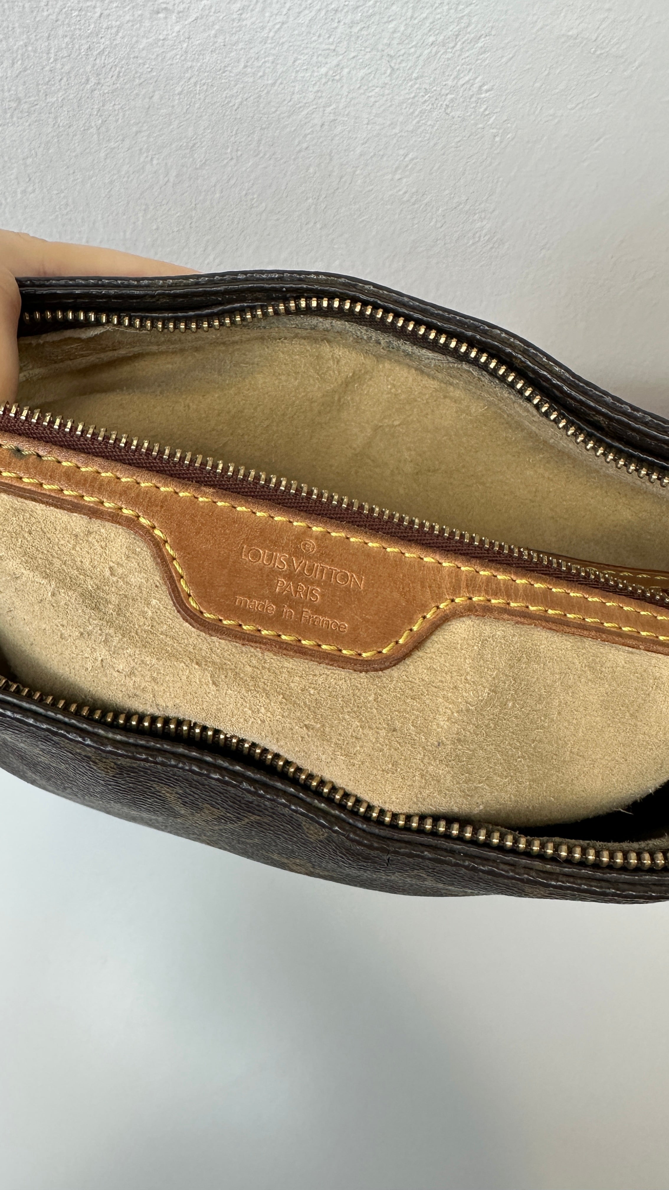 Louis Vuitton - Looping