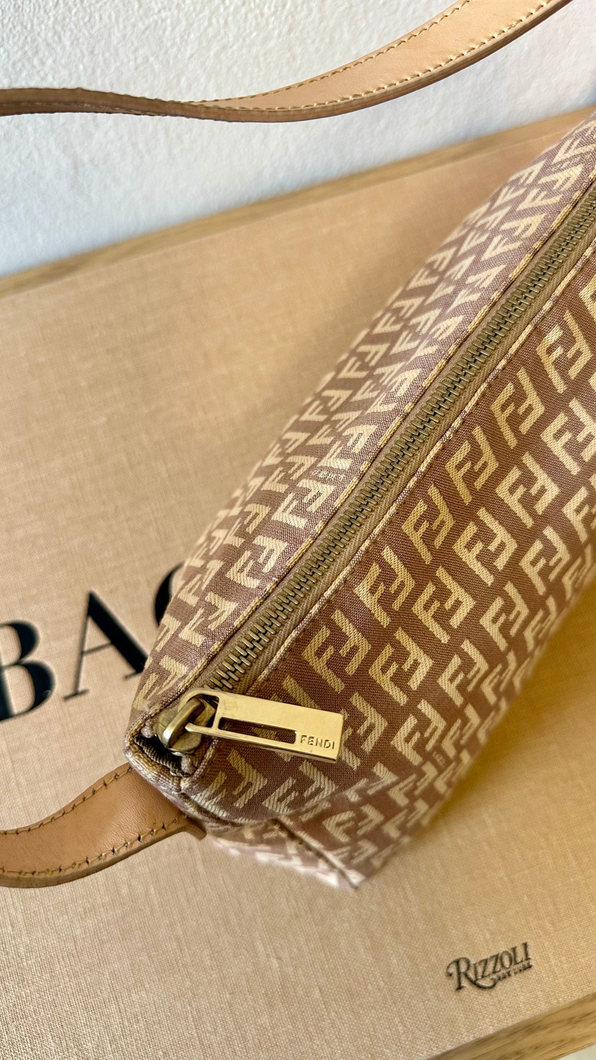 Fendi zucchino pochette