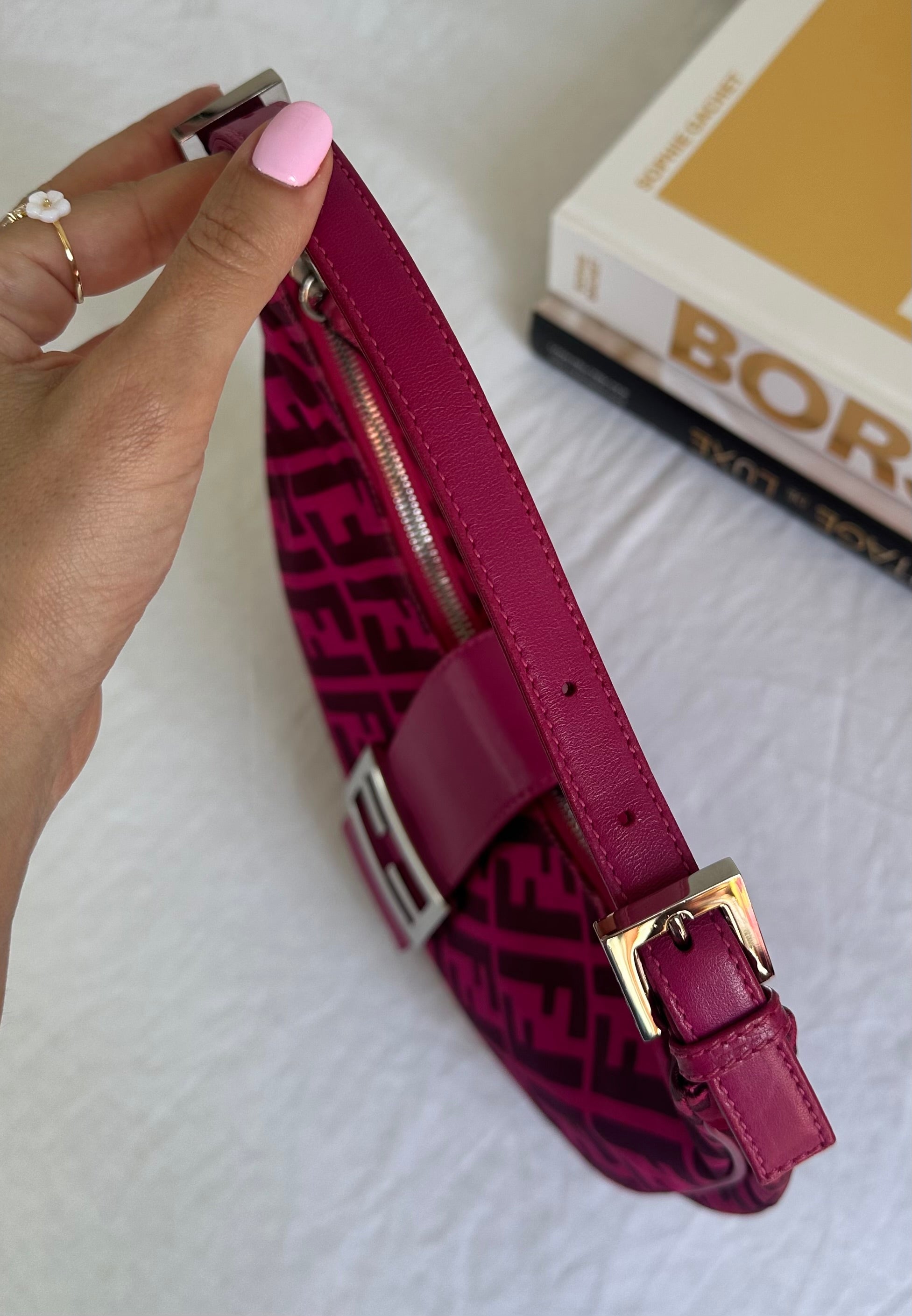 Fendi Croissant in tela fucsia