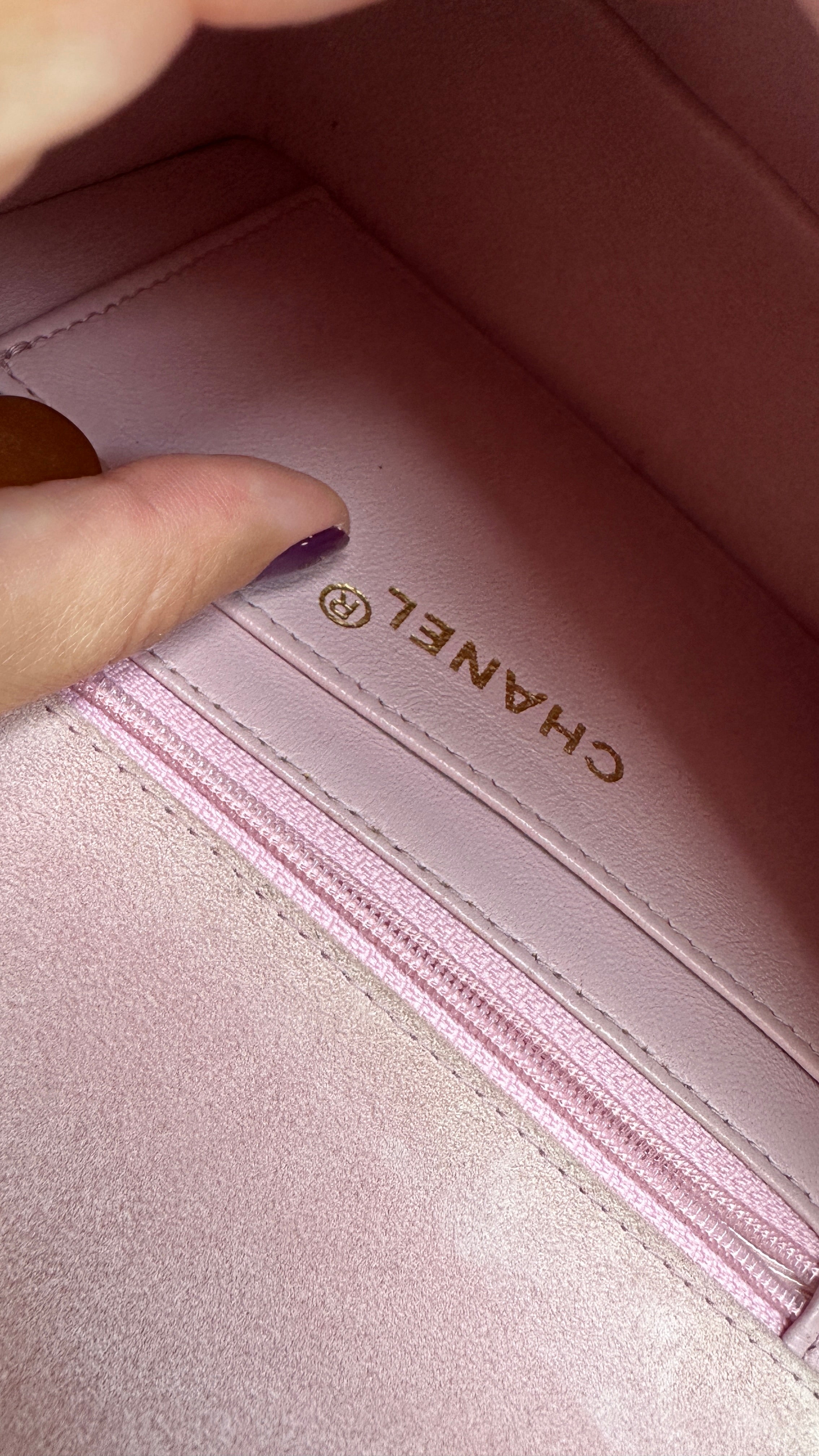 Chanel – Mini Flap Bag in Suede Rosa Cipria, ca. 1996–1997